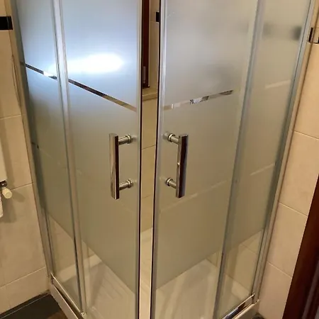 Domus Bed and Breakfast 3*