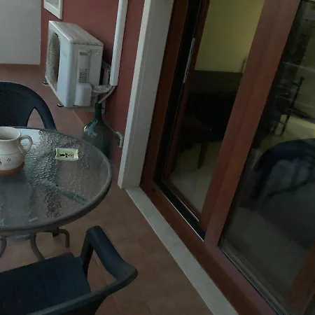 Domus Bed and Breakfast